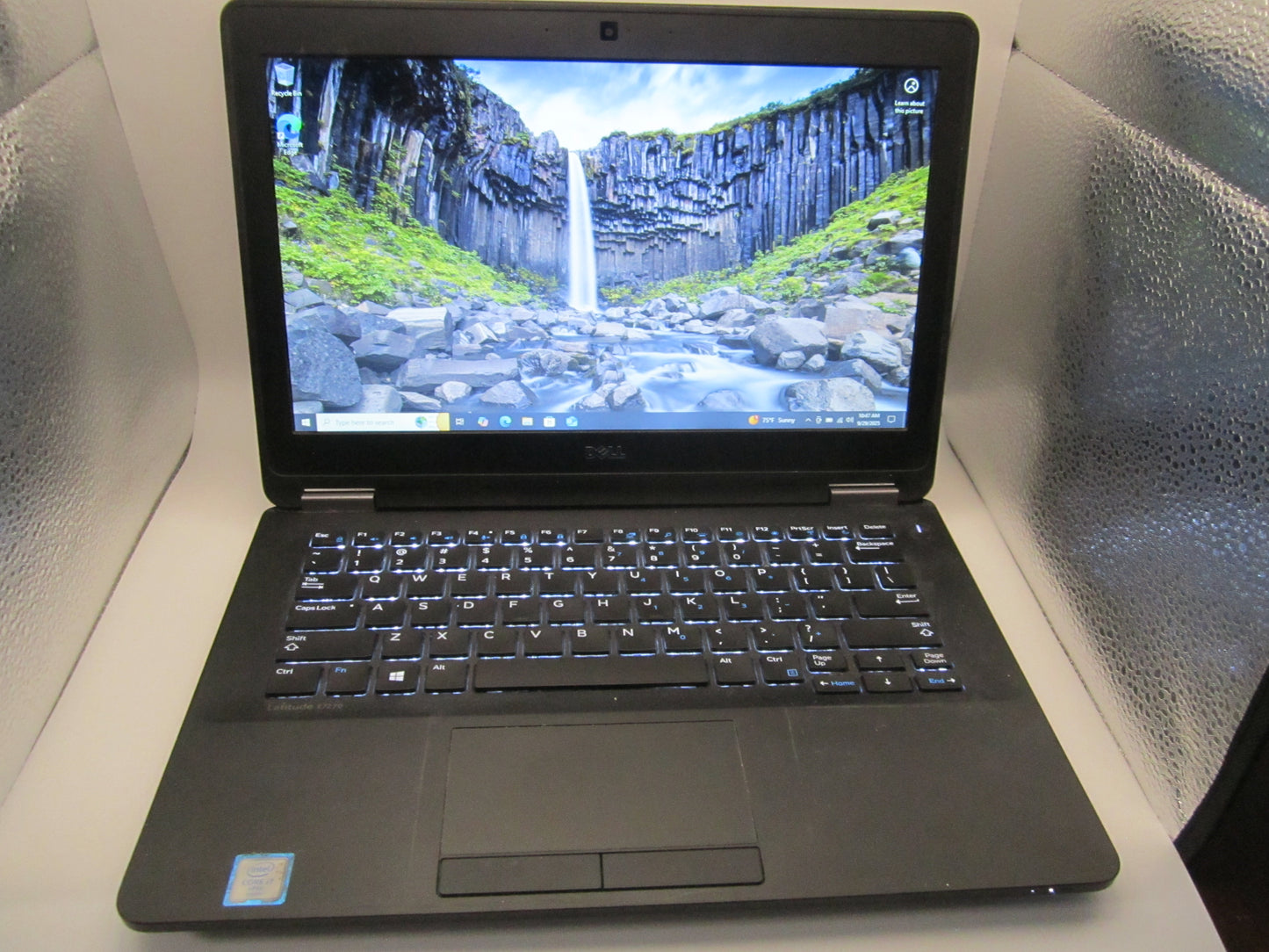 Dell Latitude E7270 12.5" Laptop Core i7 6600U 2.6 GHz 466GB SSD 8GB RAM W10 Pro