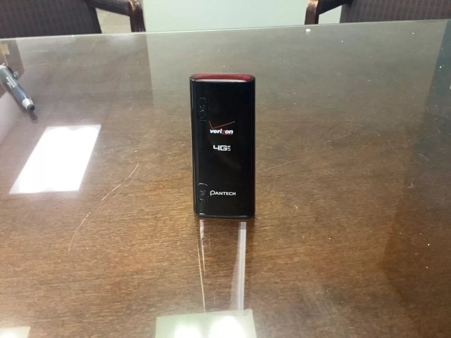 Pantech UML295 Verizon 4G LTE USB Modem - Black